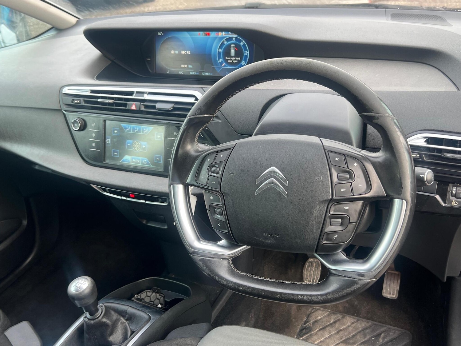 Used Citroen C4 Grand Picasso 2015 for sale - 76498830: Photo 25