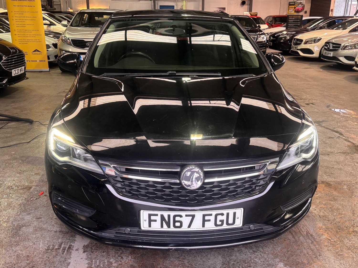 Used Vauxhall Astra 2017 for sale - 77574074: Photo 2