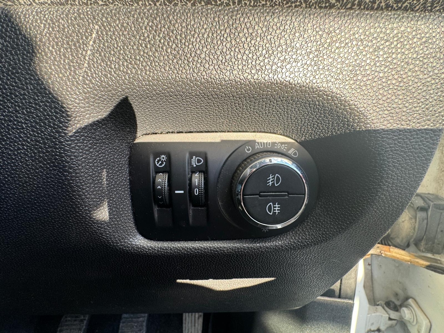 Used Vauxhall Corsa 2012 for sale - 76375628: Photo 17