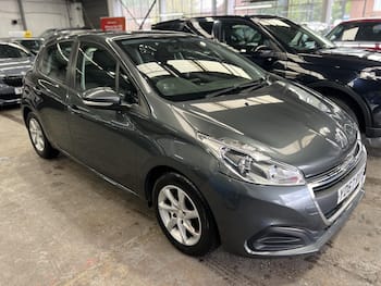 Used Peugeot 208 2017 for sale - 79670061: Photo