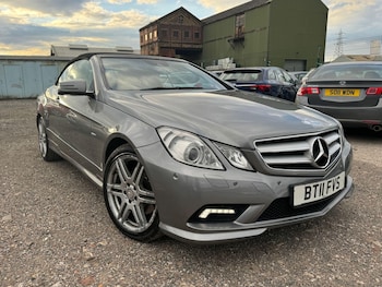 Used Mercedes-Benz E-Class 2011 for sale - 76200066: Photo