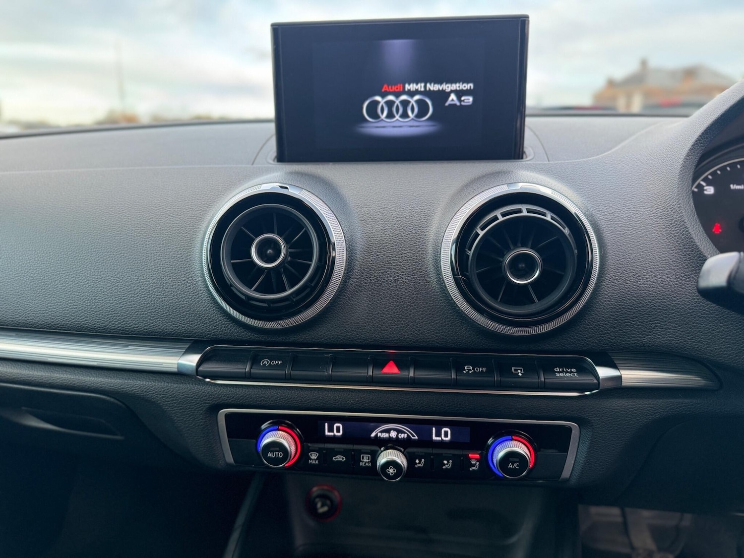 Used Audi A3 2015 for sale - 76440968: Photo 41