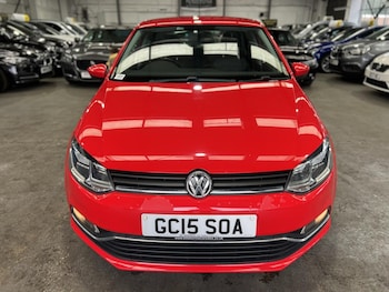 Used Volkswagen Polo 2015 for sale - 79373300: Photo