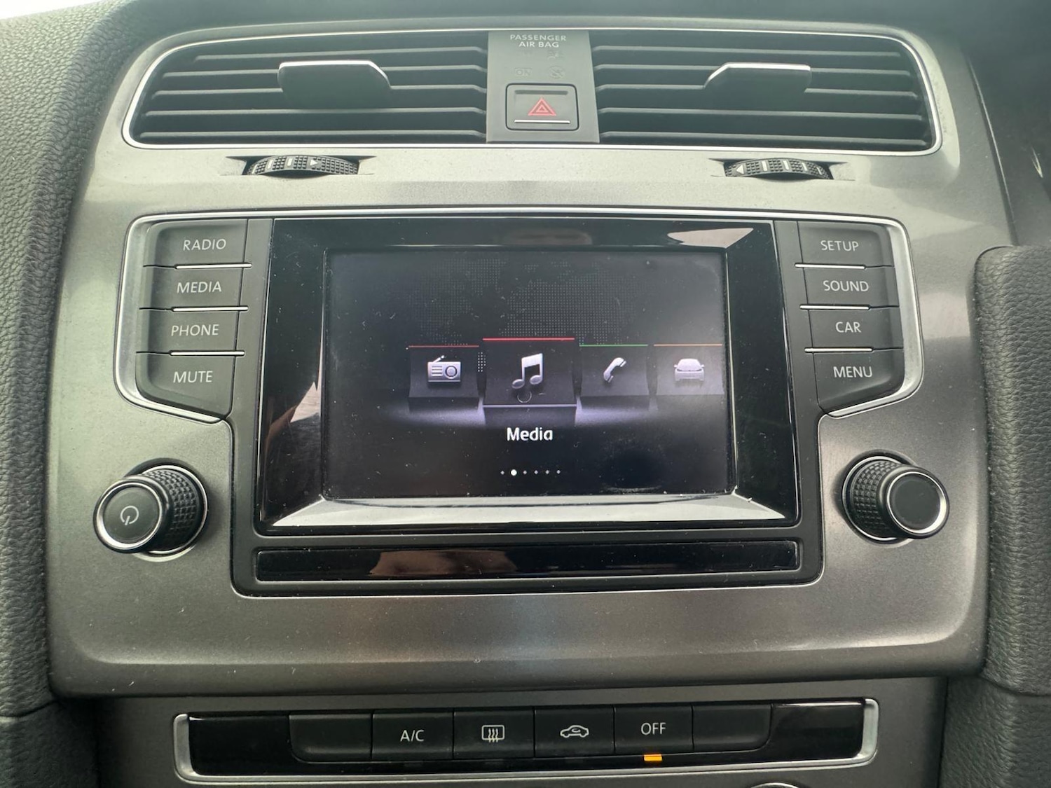 Used Volkswagen Golf 2015 for sale - 76521802: Photo 29