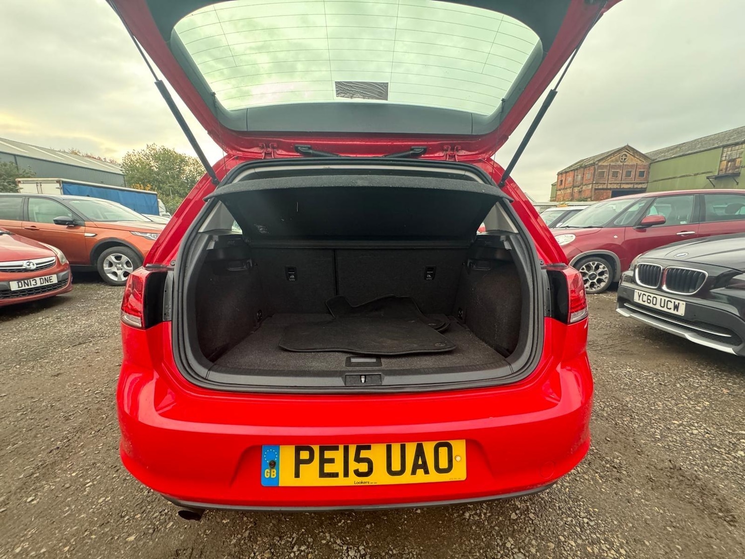 Used Volkswagen Golf 2015 for sale - 76521802: Photo 32