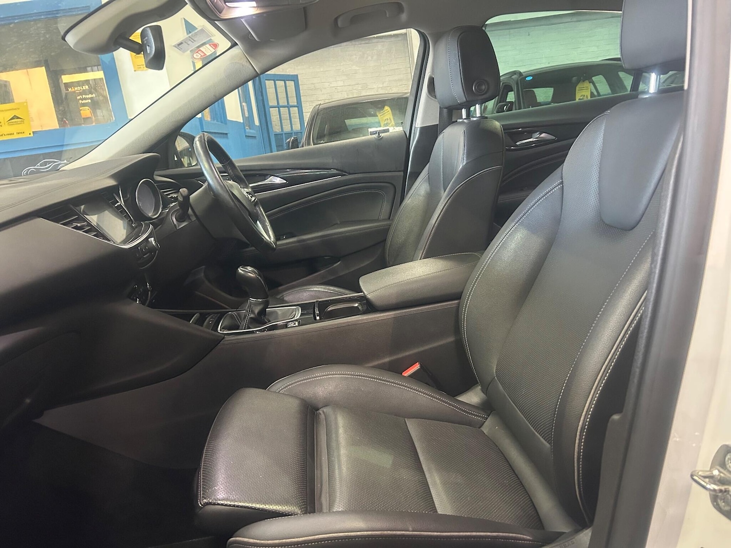 Used Vauxhall Insignia 2017 for sale - 77242707: Photo 13