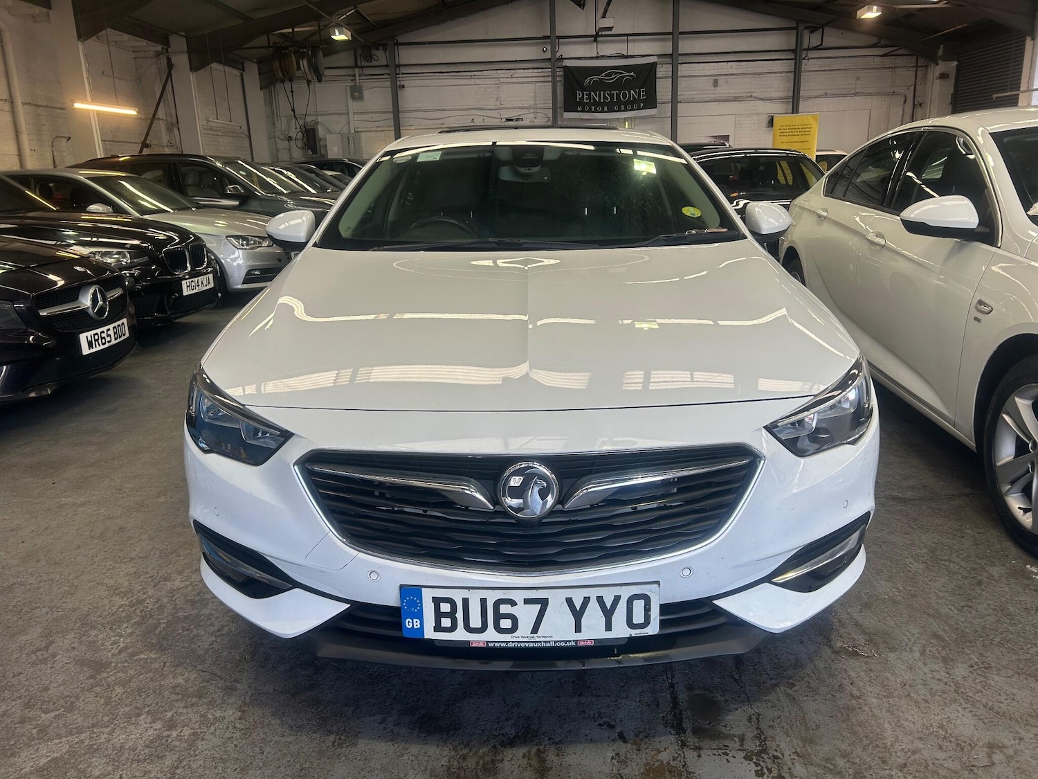 Used Vauxhall Insignia 2017 for sale - 77242707: Photo 2