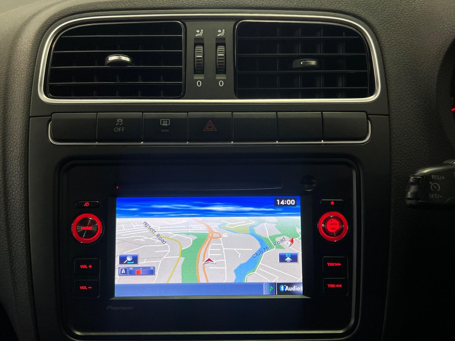 Used Volkswagen Polo 2013 for sale - 76781512: Photo 32