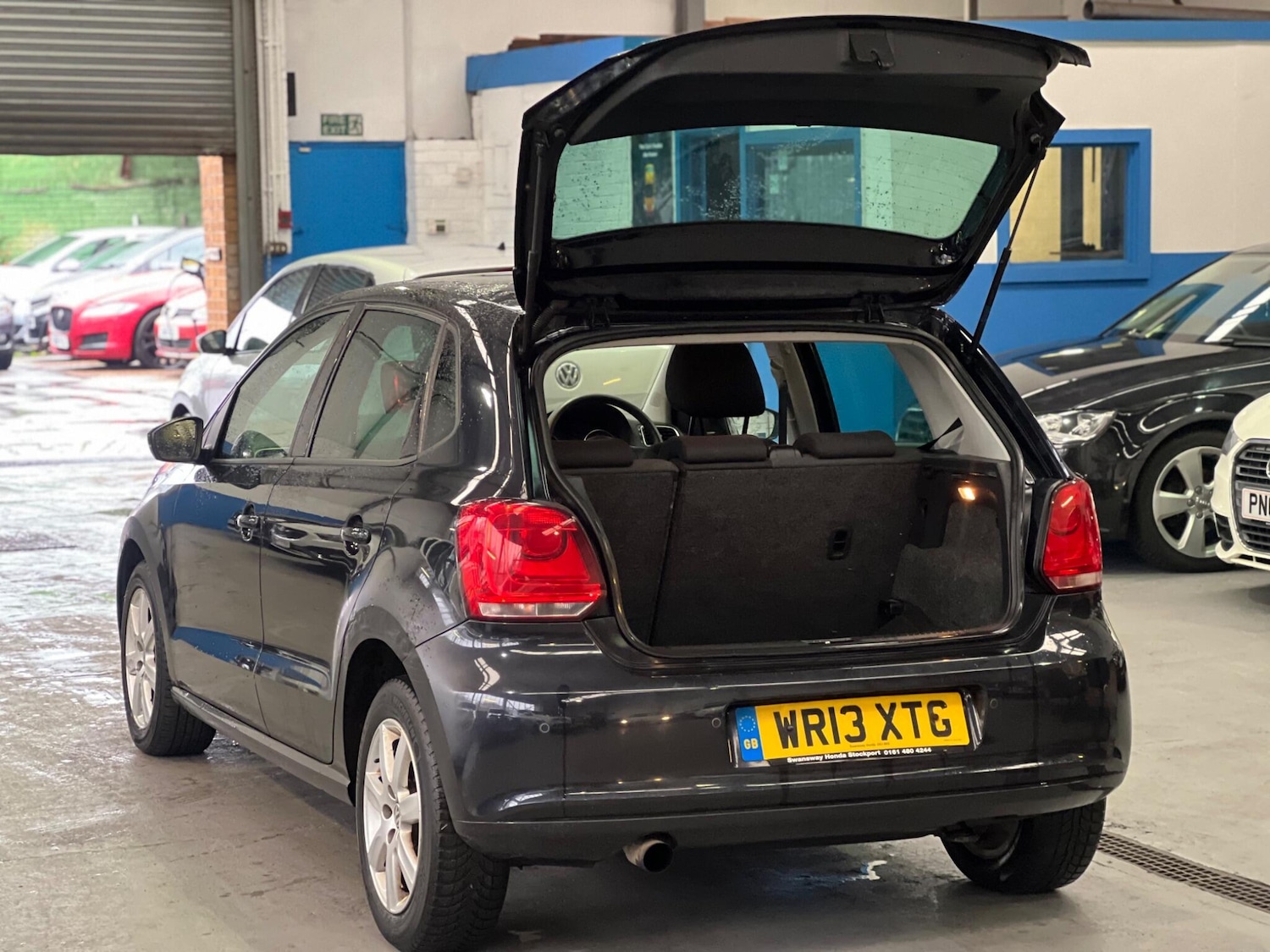 Used Volkswagen Polo 2013 for sale - 76781512: Photo 9