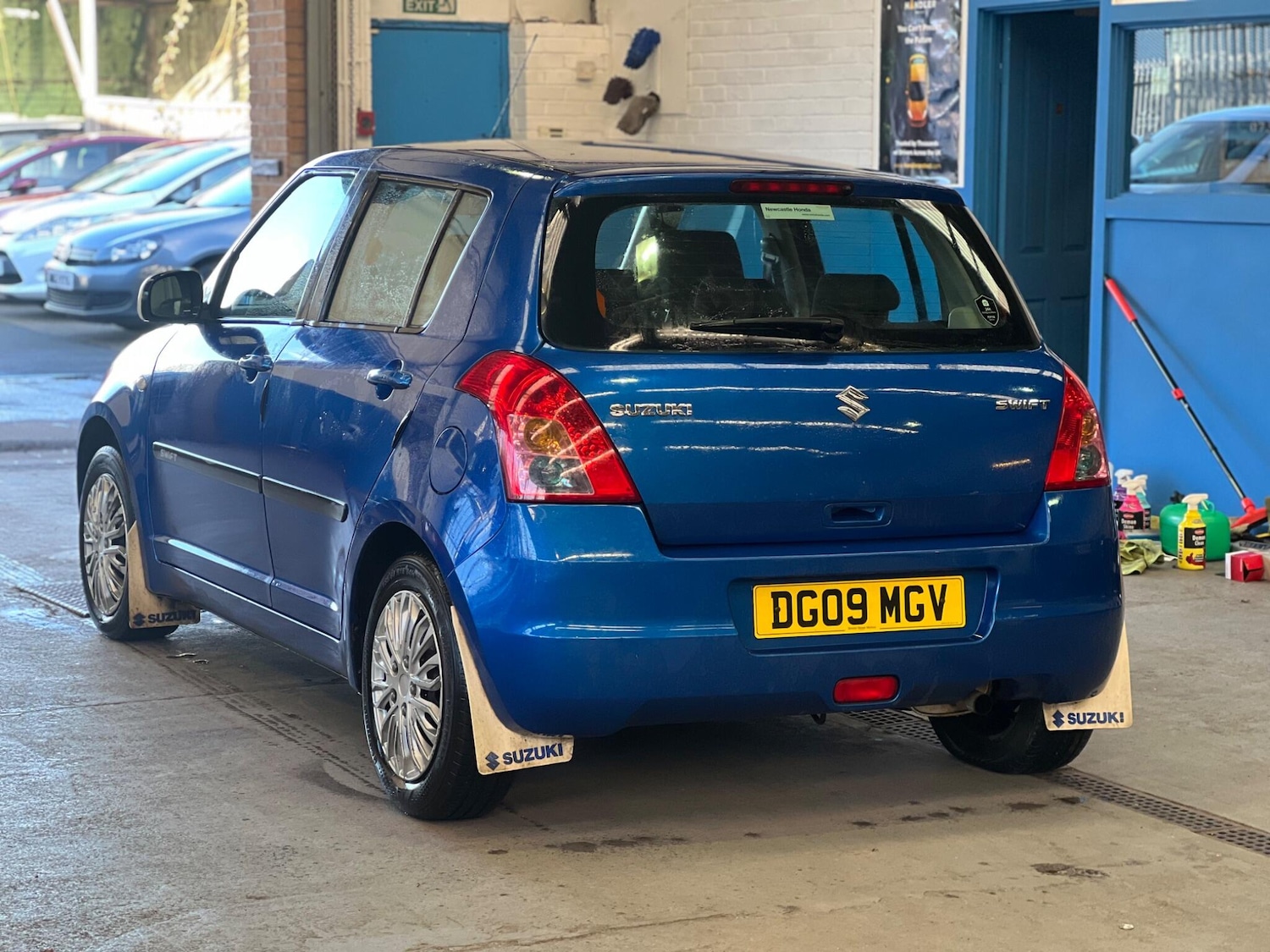 Used Suzuki Swift 2009 for sale - 77097925: Photo 4