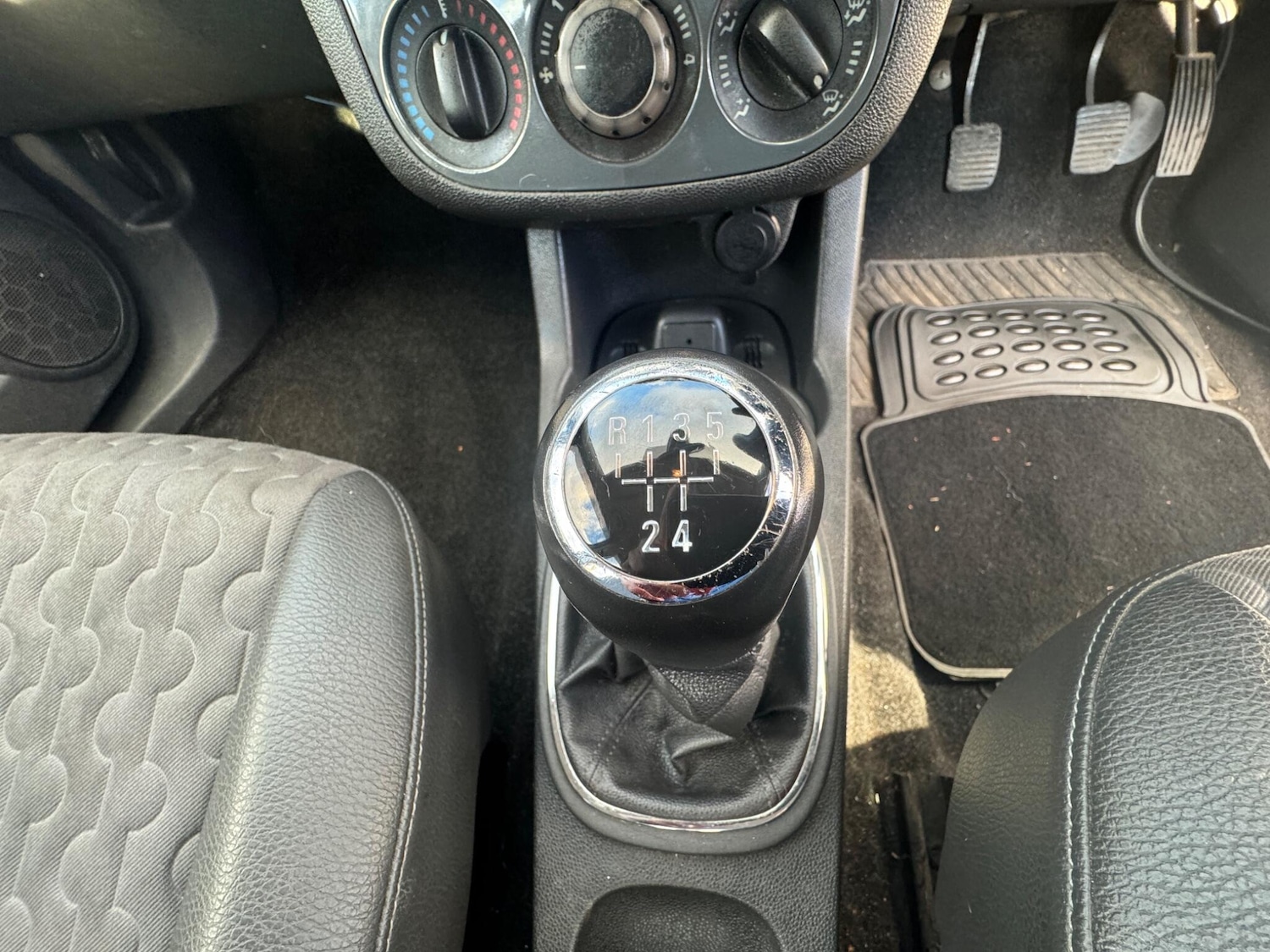 Used Vauxhall Corsa 2012 for sale - 76473686: Photo 25