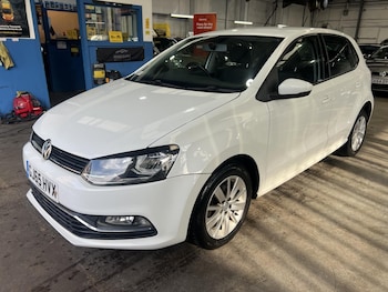 Used Volkswagen Polo 2015 for sale - 79362633: Photo