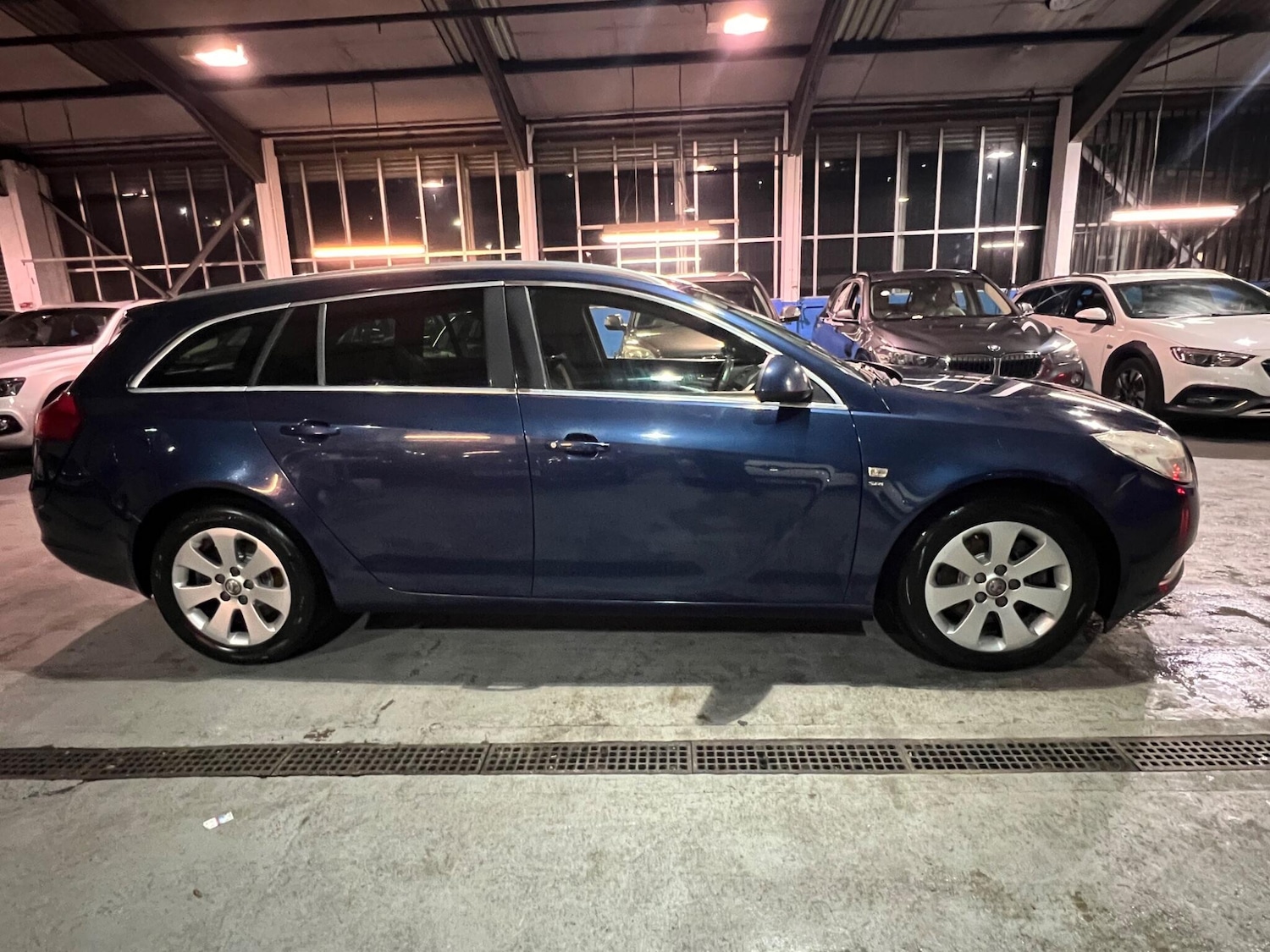 Used Vauxhall Insignia 2011 for sale - 76912729: Photo 10