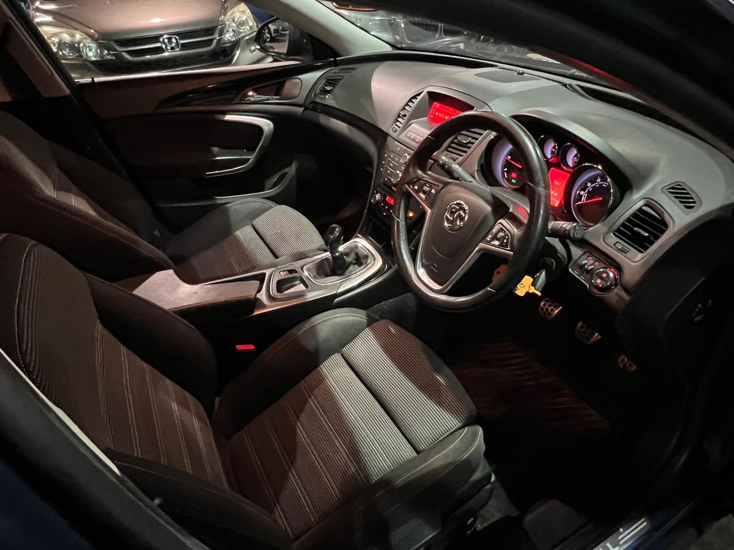 Used Vauxhall Insignia 2011 for sale - 76912729: Photo 13