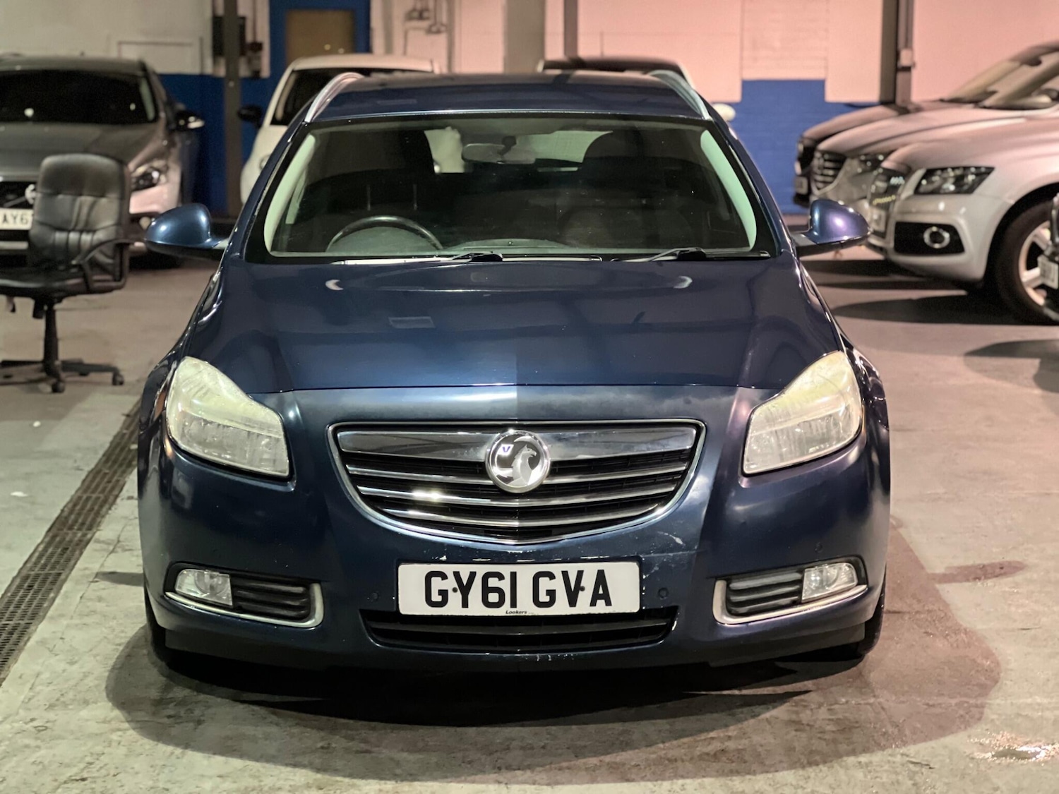 Used Vauxhall Insignia 2011 for sale - 76912729: Photo 2