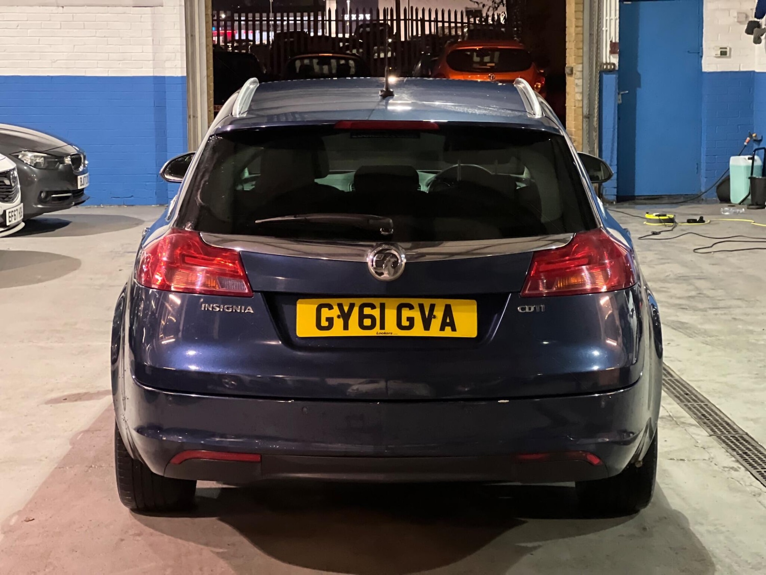 Used Vauxhall Insignia 2011 for sale - 76912729: Photo 9