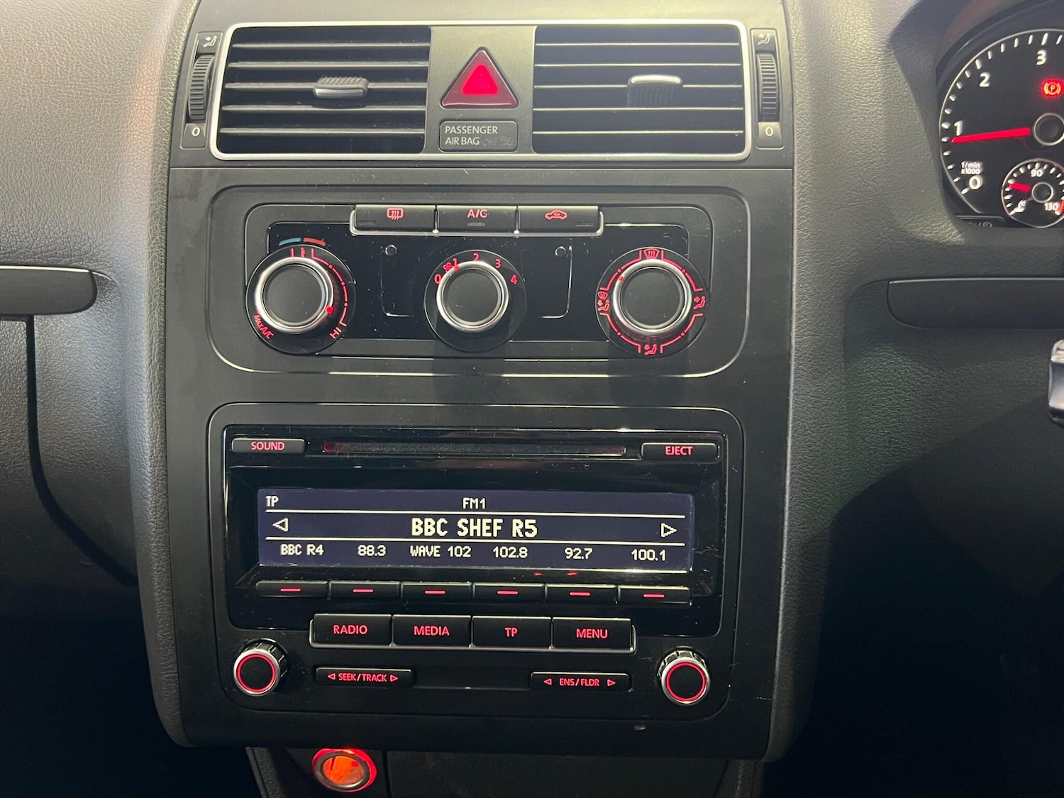 Used Volkswagen Touran 2014 for sale - 76952550: Photo 23