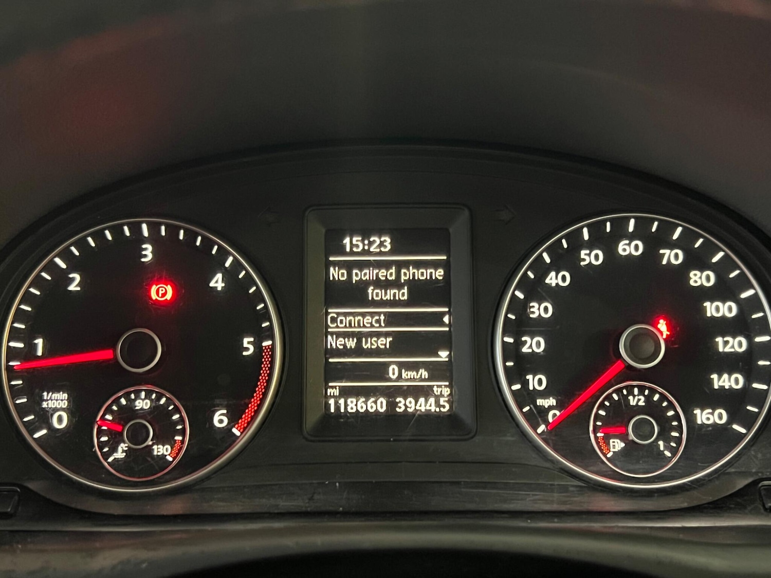 Used Volkswagen Touran 2014 for sale - 76952550: Photo 24