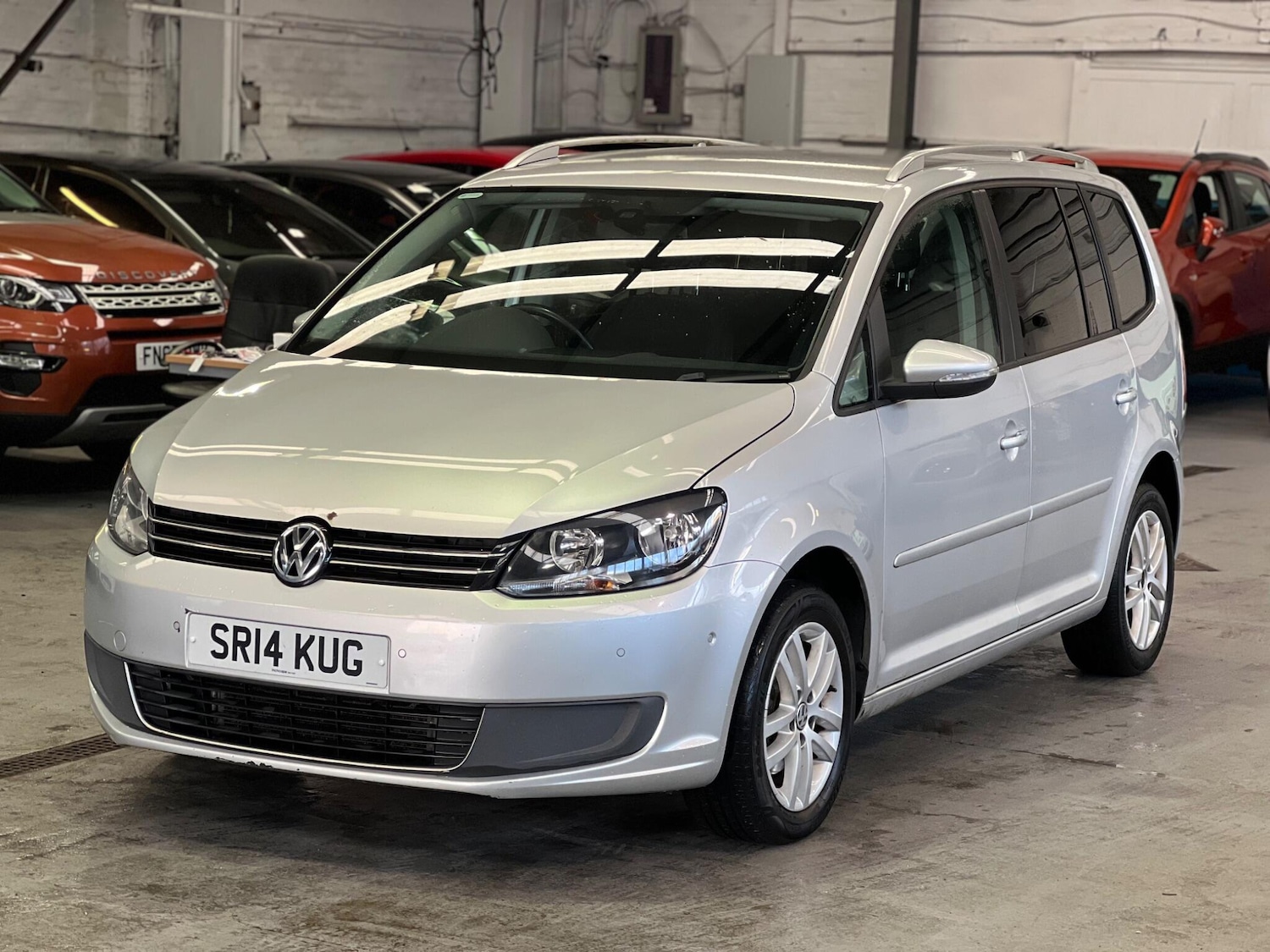 Used Volkswagen Touran 2014 for sale - 76952550: Photo 3