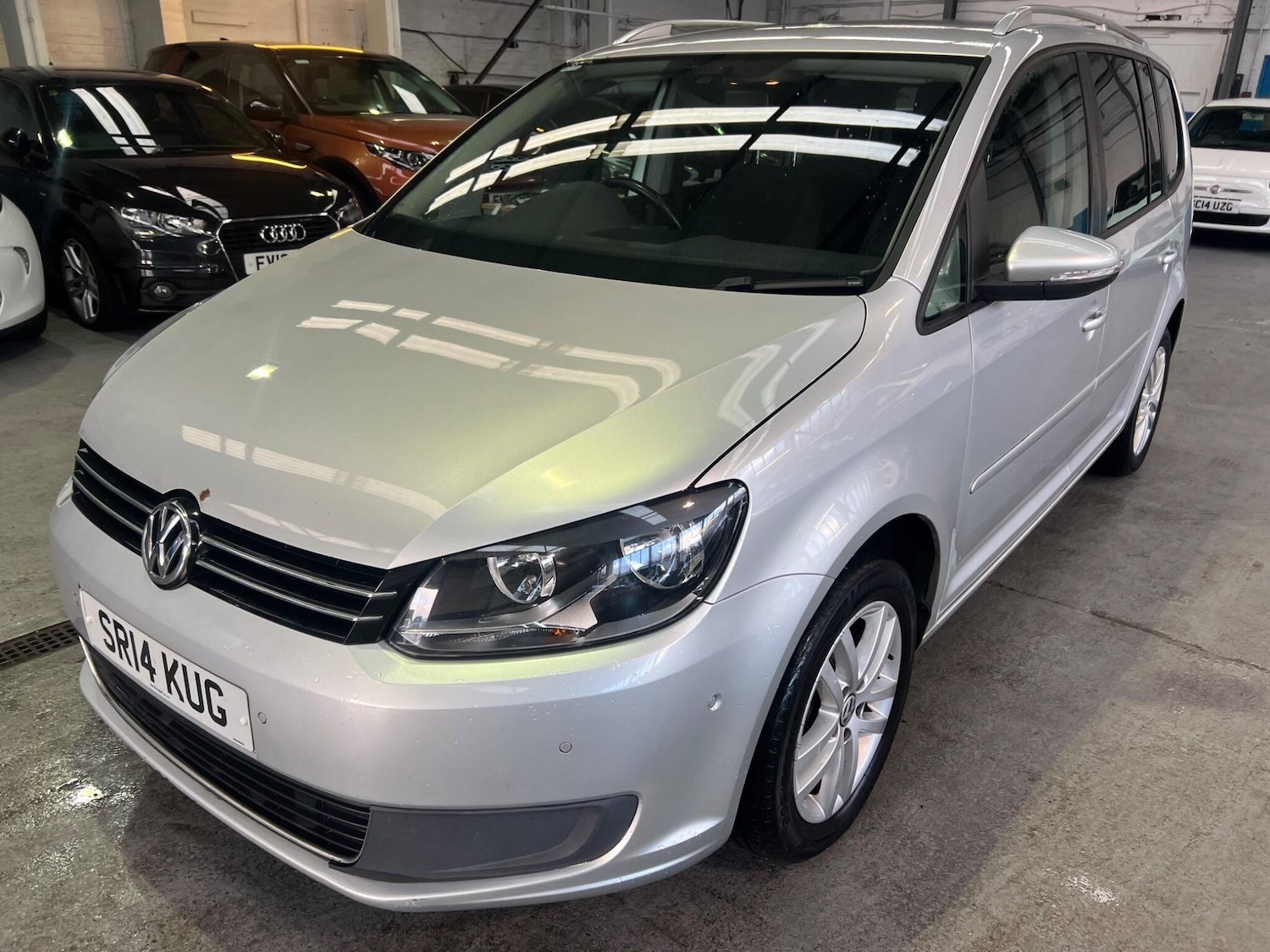 Used Volkswagen Touran 2014 for sale - 76952550: Photo 7
