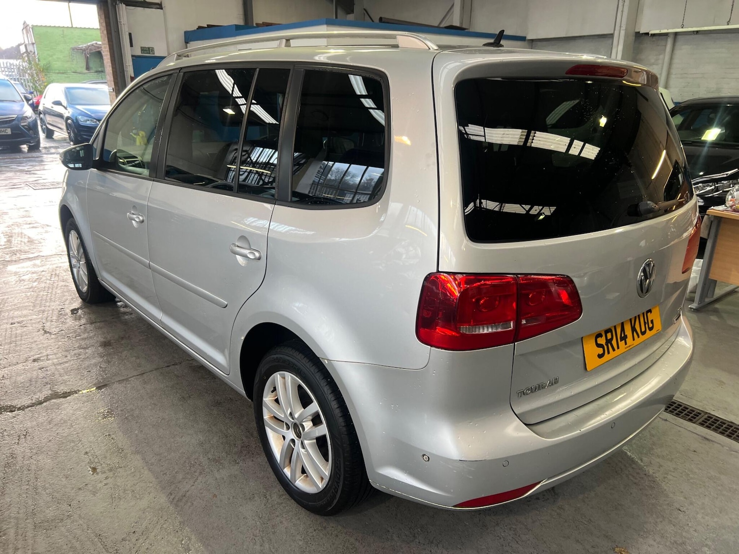 Used Volkswagen Touran 2014 for sale - 76952550: Photo 9