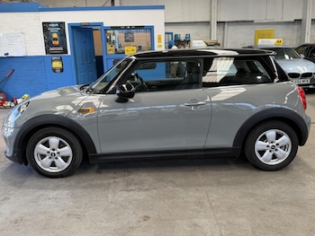 Used MINI Hatch 2017 for sale - 79157932: Photo