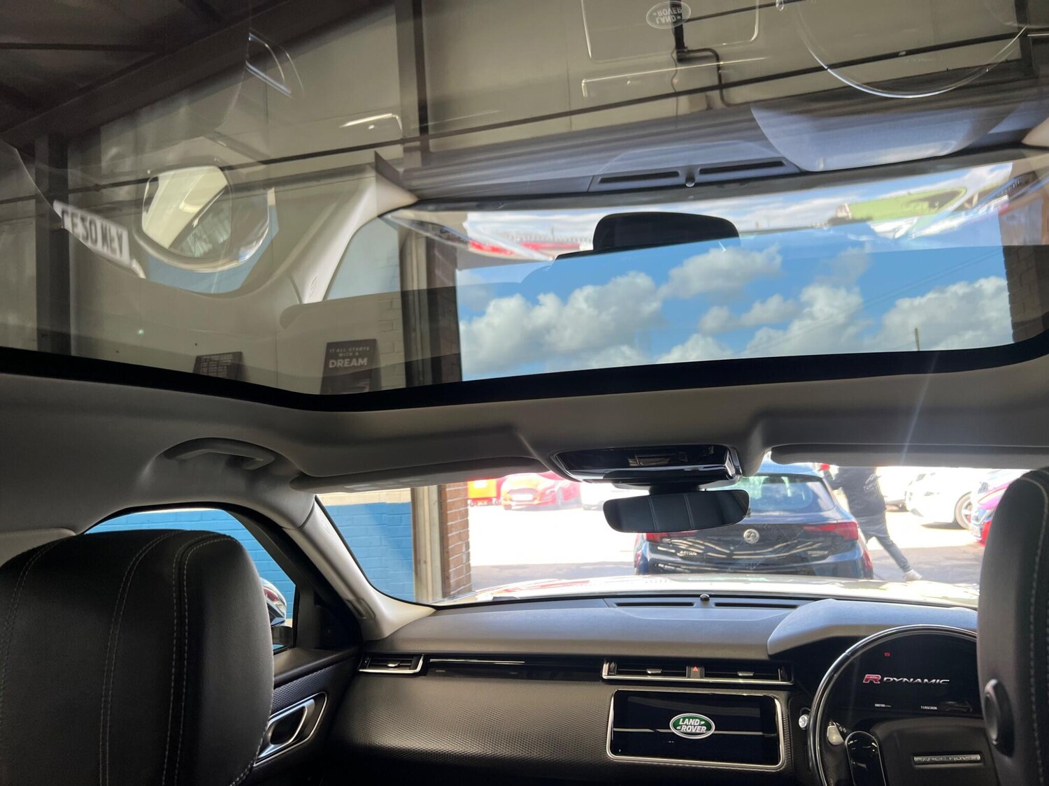 Used Land Rover Range Rover Velar 2018 for sale - 77839811: Photo 32