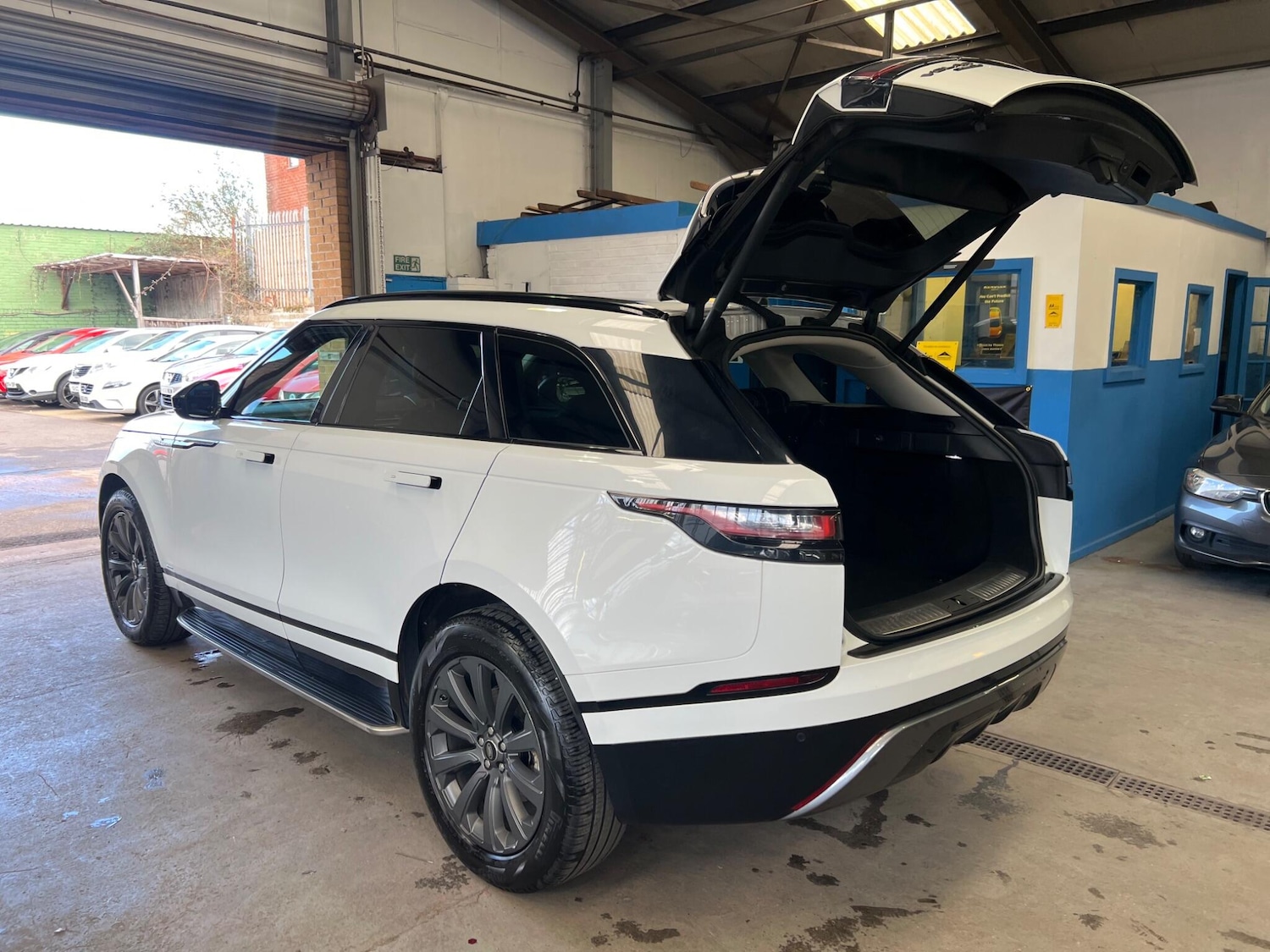 Used Land Rover Range Rover Velar 2018 for sale - 77839811: Photo 9