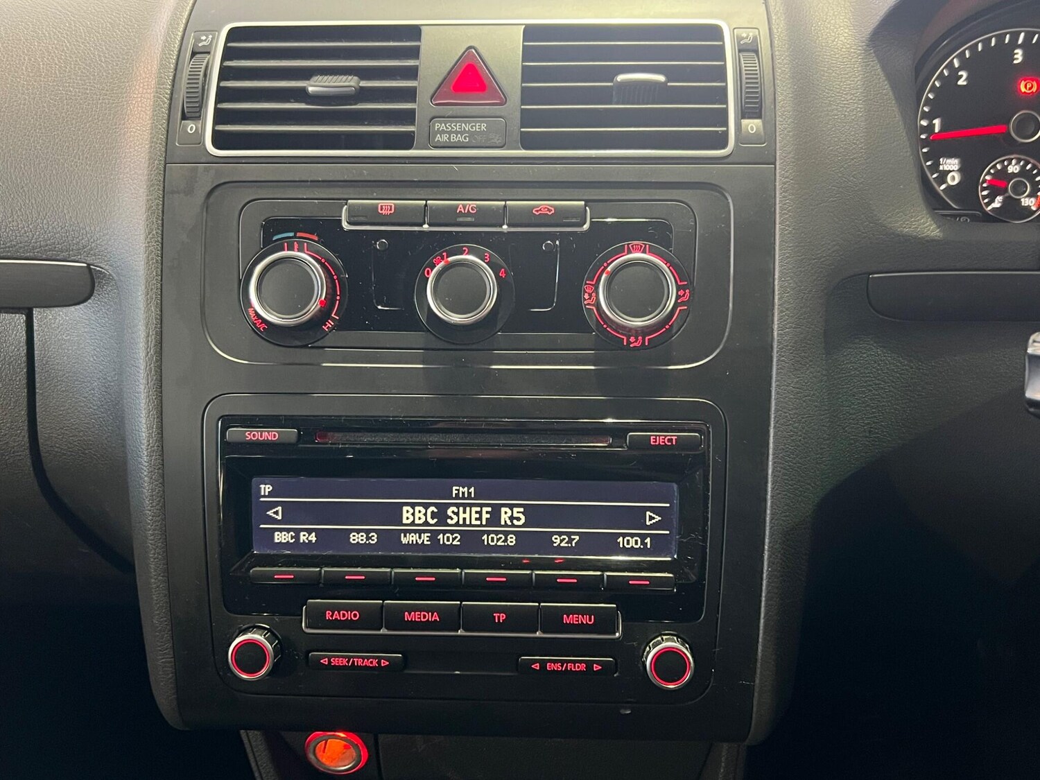 Used Volkswagen Touran 2014 for sale - 77574156: Photo 24