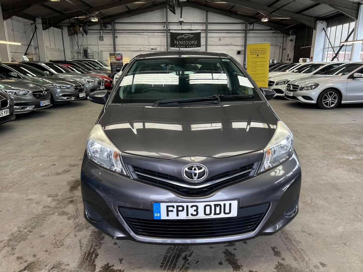 Used Toyota Yaris for sale - 77824914: Photo 2