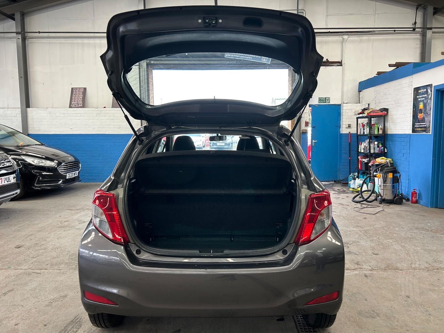 Used Toyota Yaris for sale - 77824914: Photo 23