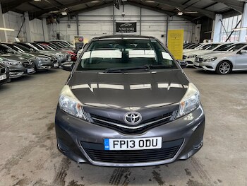 Used Toyota Yaris 2013 for sale - 77824914: Photo