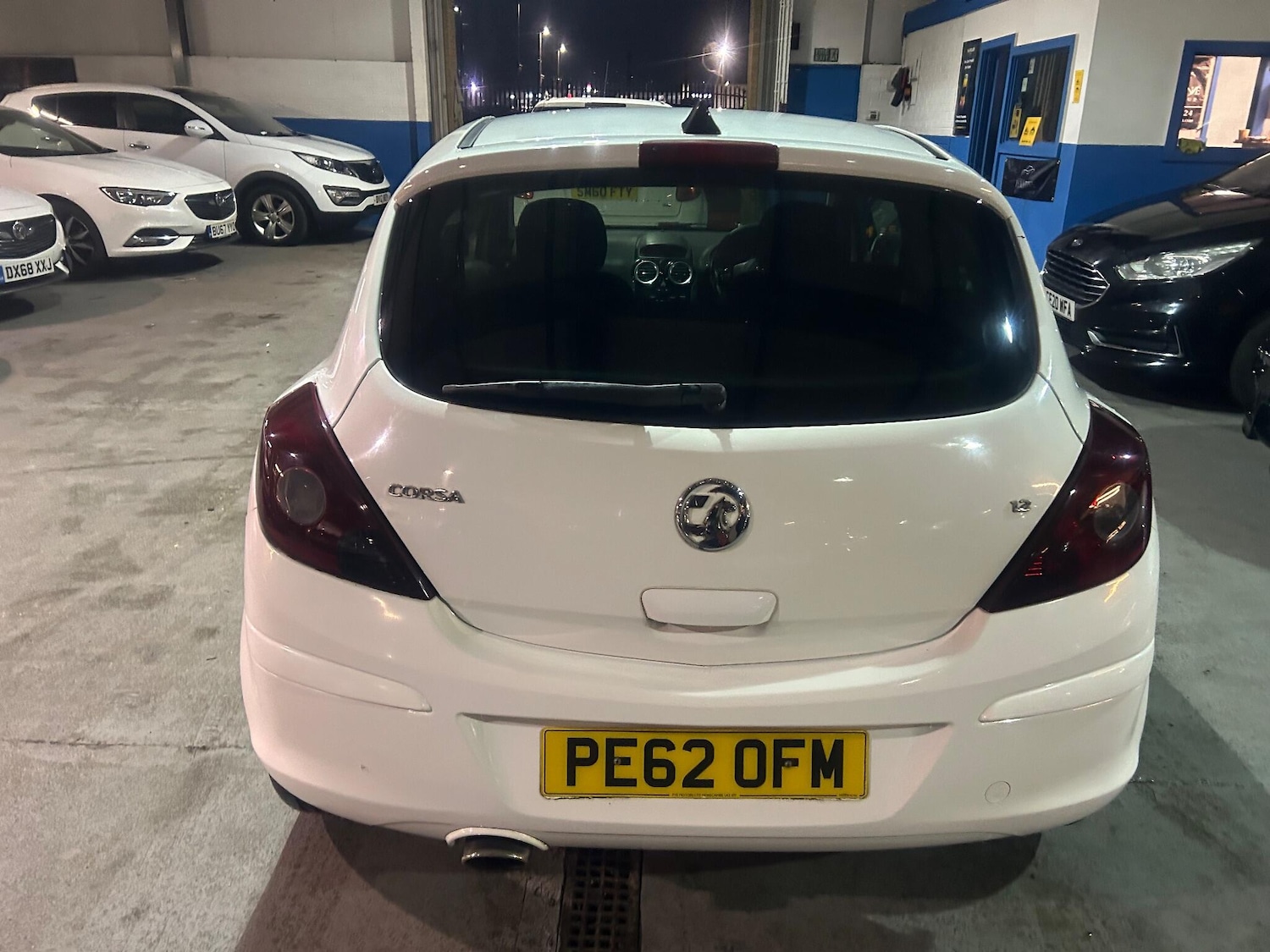 Used Vauxhall Corsa 2012 for sale - 77203413: Photo 2