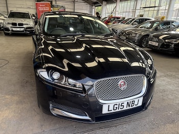 Used Jaguar XF 2015 for sale - 79532536: Photo
