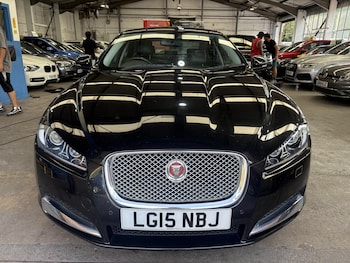 Used Jaguar XF 2015 for sale - 79532536: Photo
