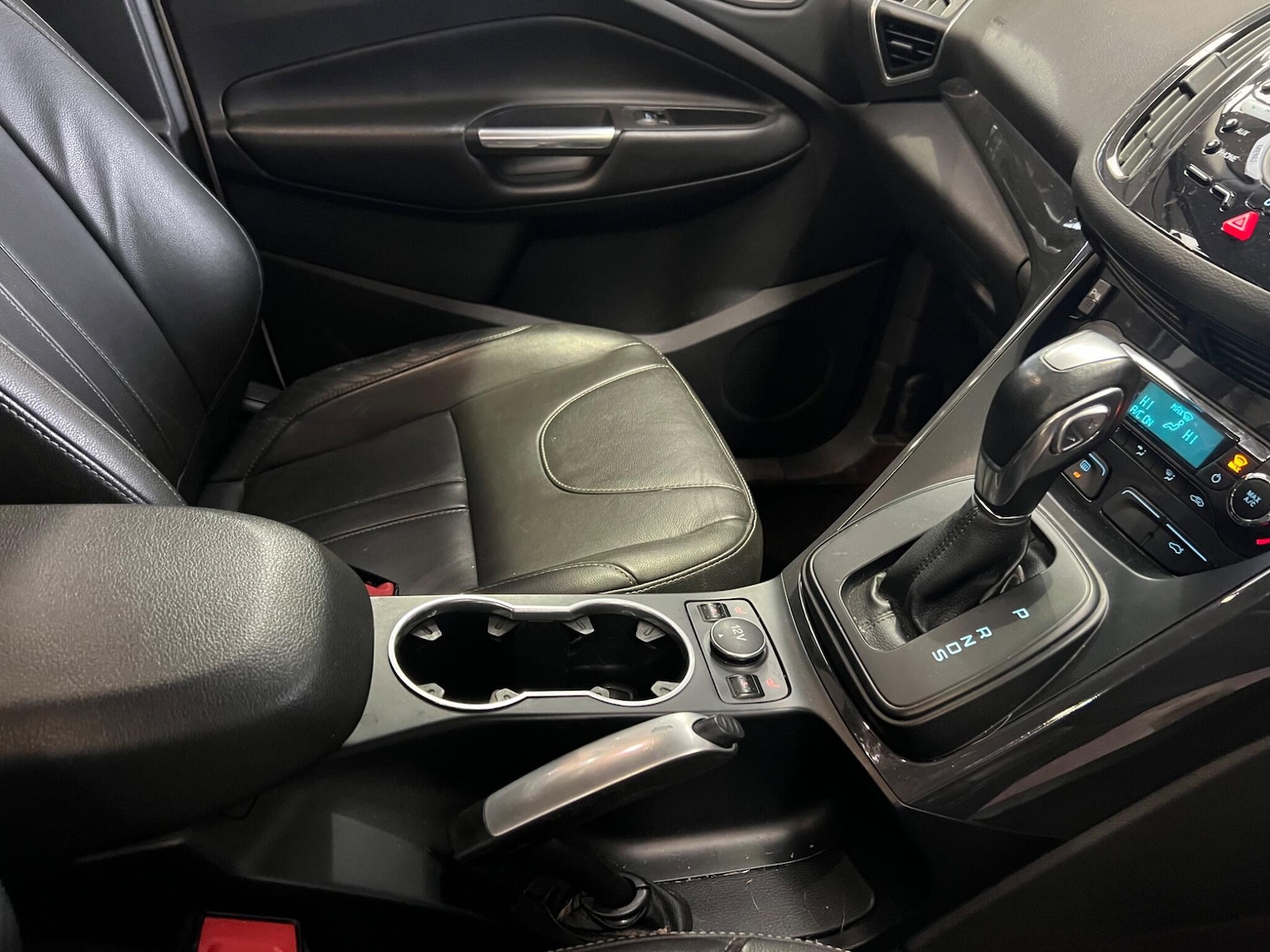 Used Ford Kuga 2015 for sale - 77646629: Photo 16