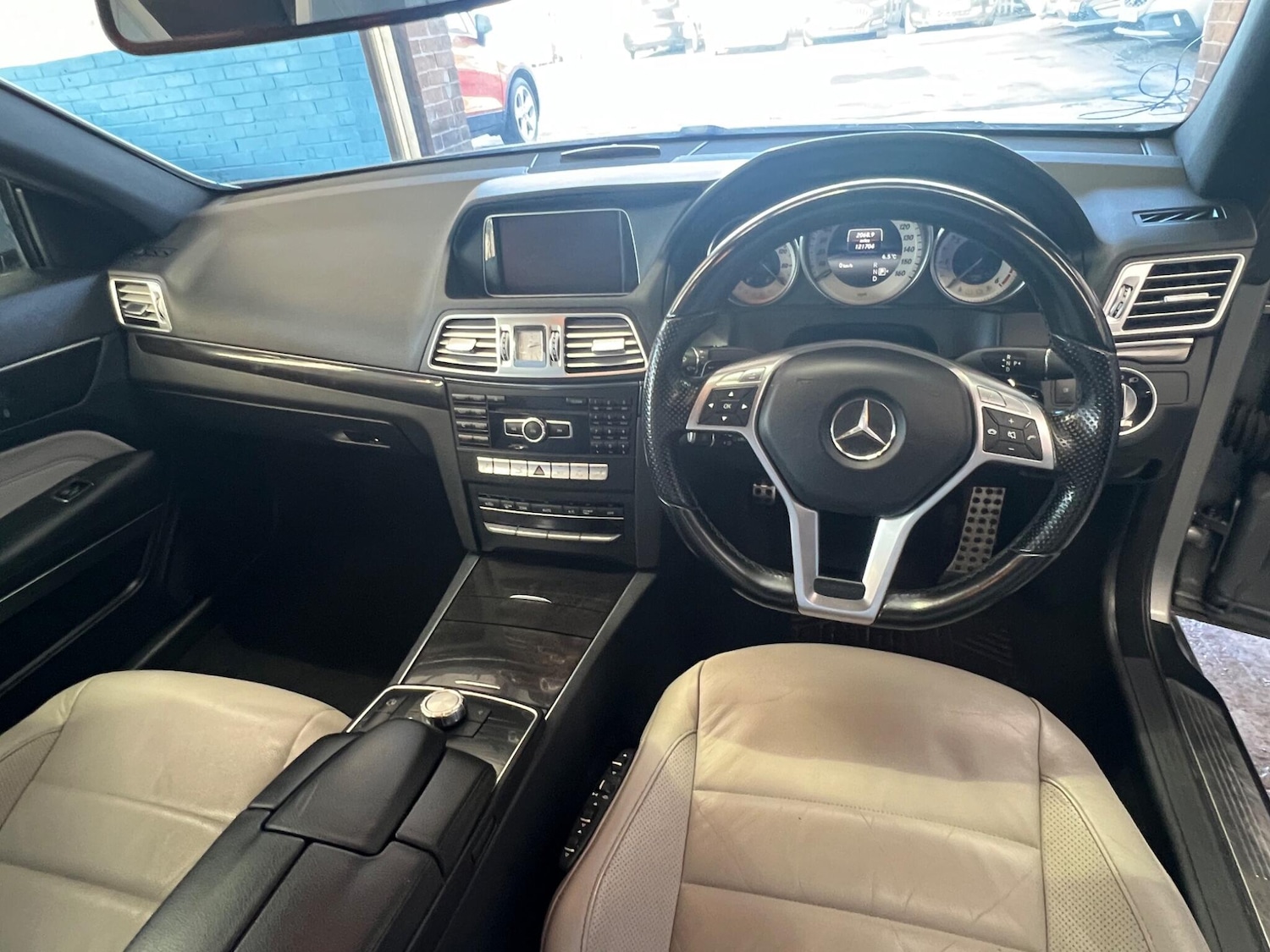 Used Mercedes-Benz E Class 2013 for sale - 77400478: Photo 15