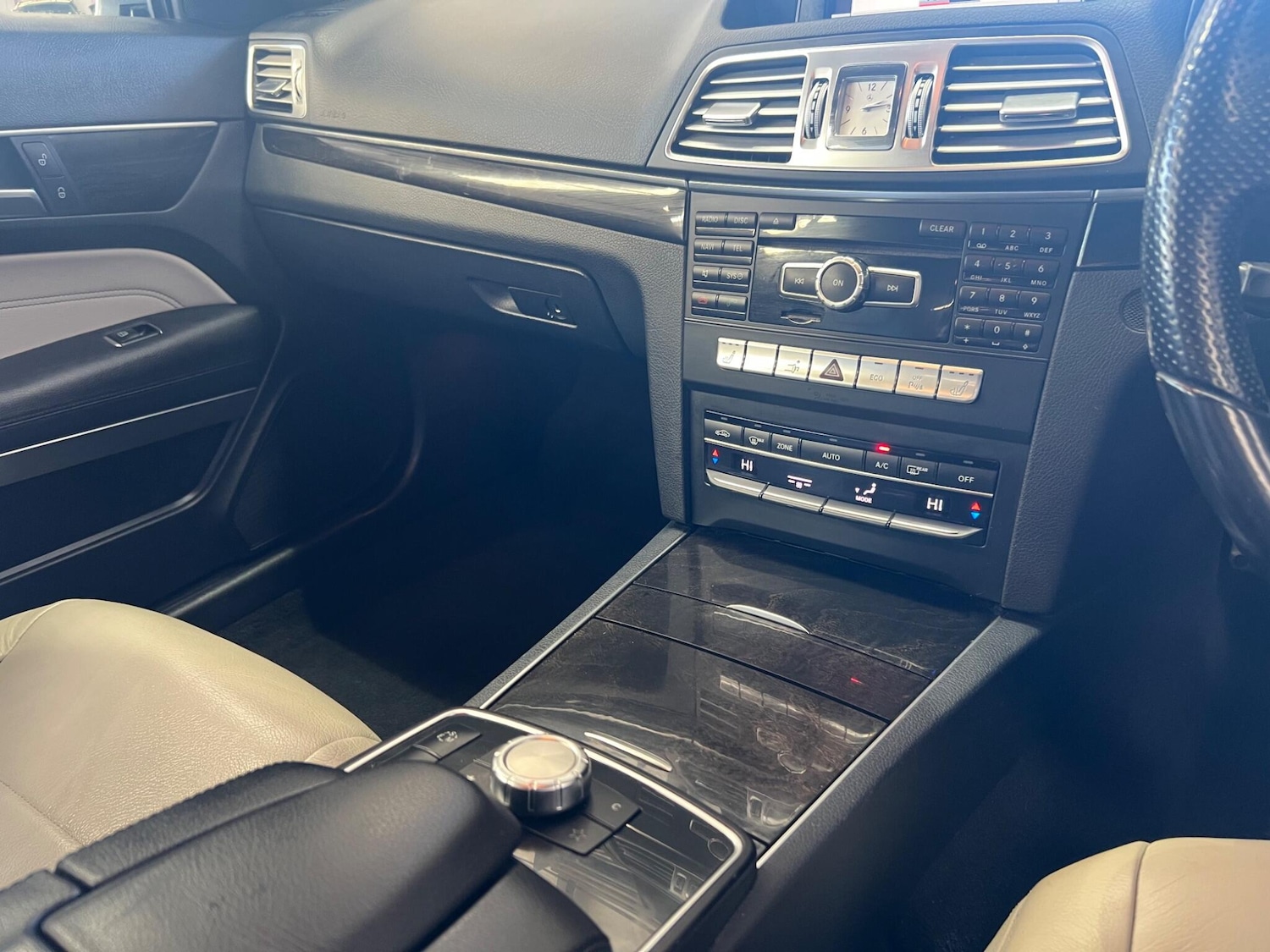 Used Mercedes-Benz E Class 2013 for sale - 77400478: Photo 16