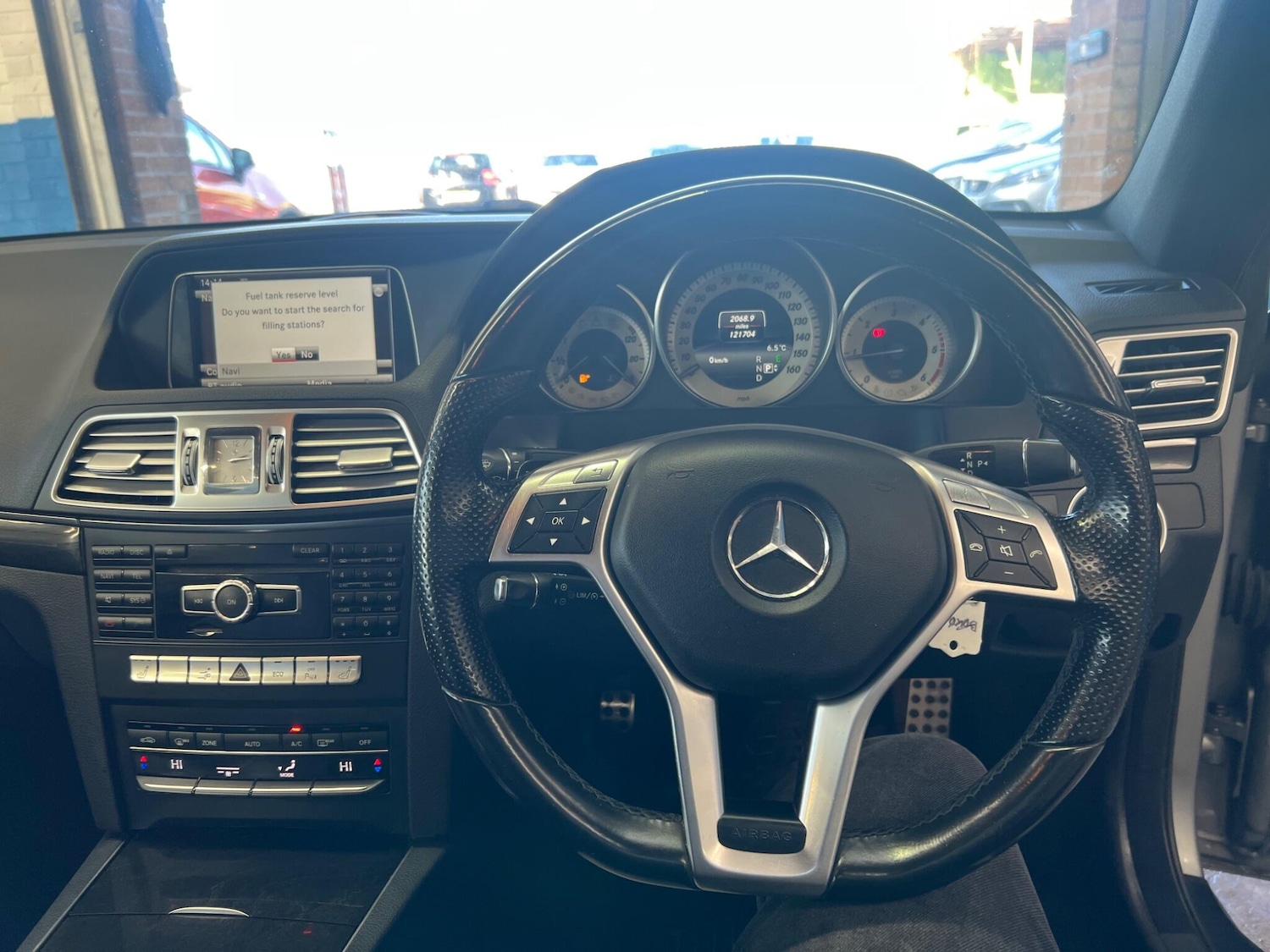Used Mercedes-Benz E Class 2013 for sale - 77400478: Photo 27