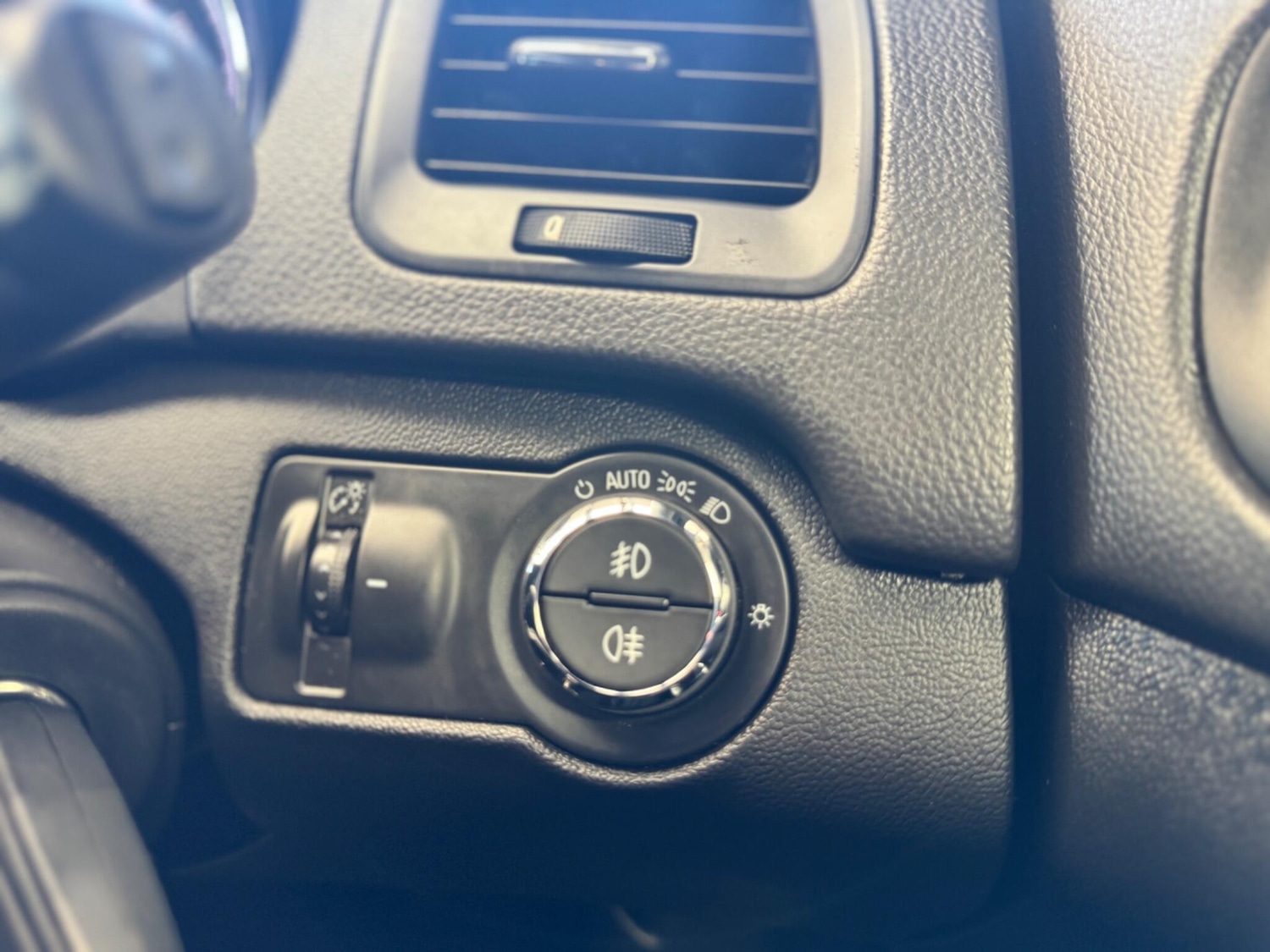 Used Vauxhall Insignia 2015 for sale - 78205233: Photo 18