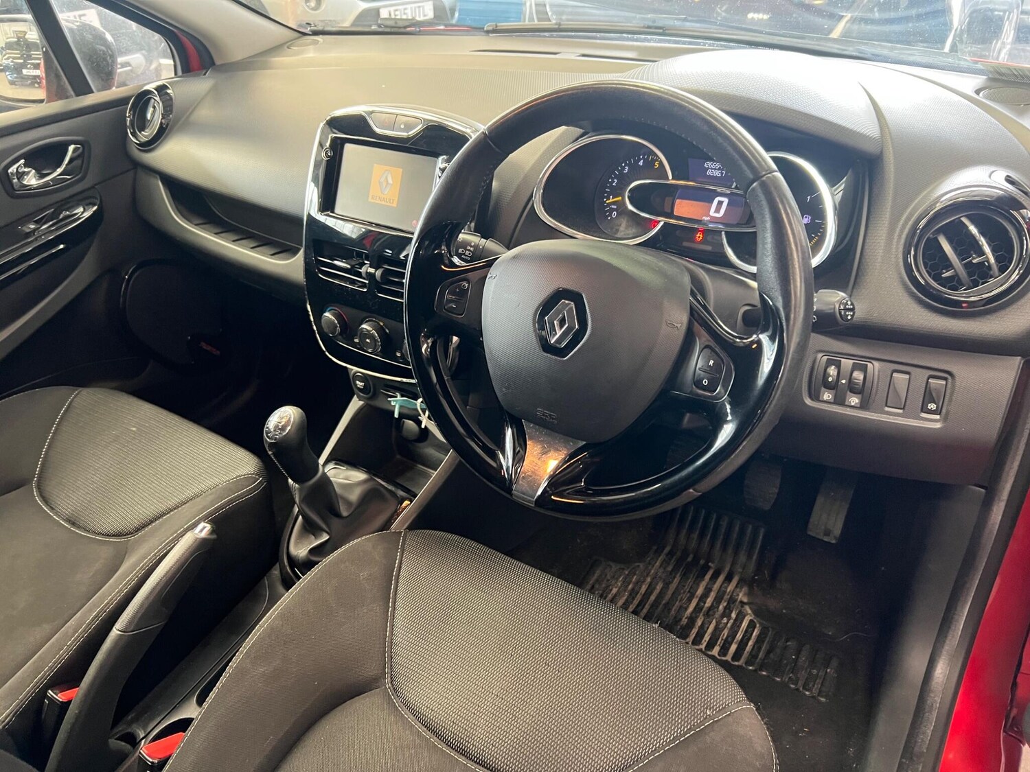 Used Renault Clio 2014 for sale - 78020016: Photo 30