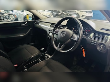 Used Skoda Rapid 2014 for sale - 78301383: Photo