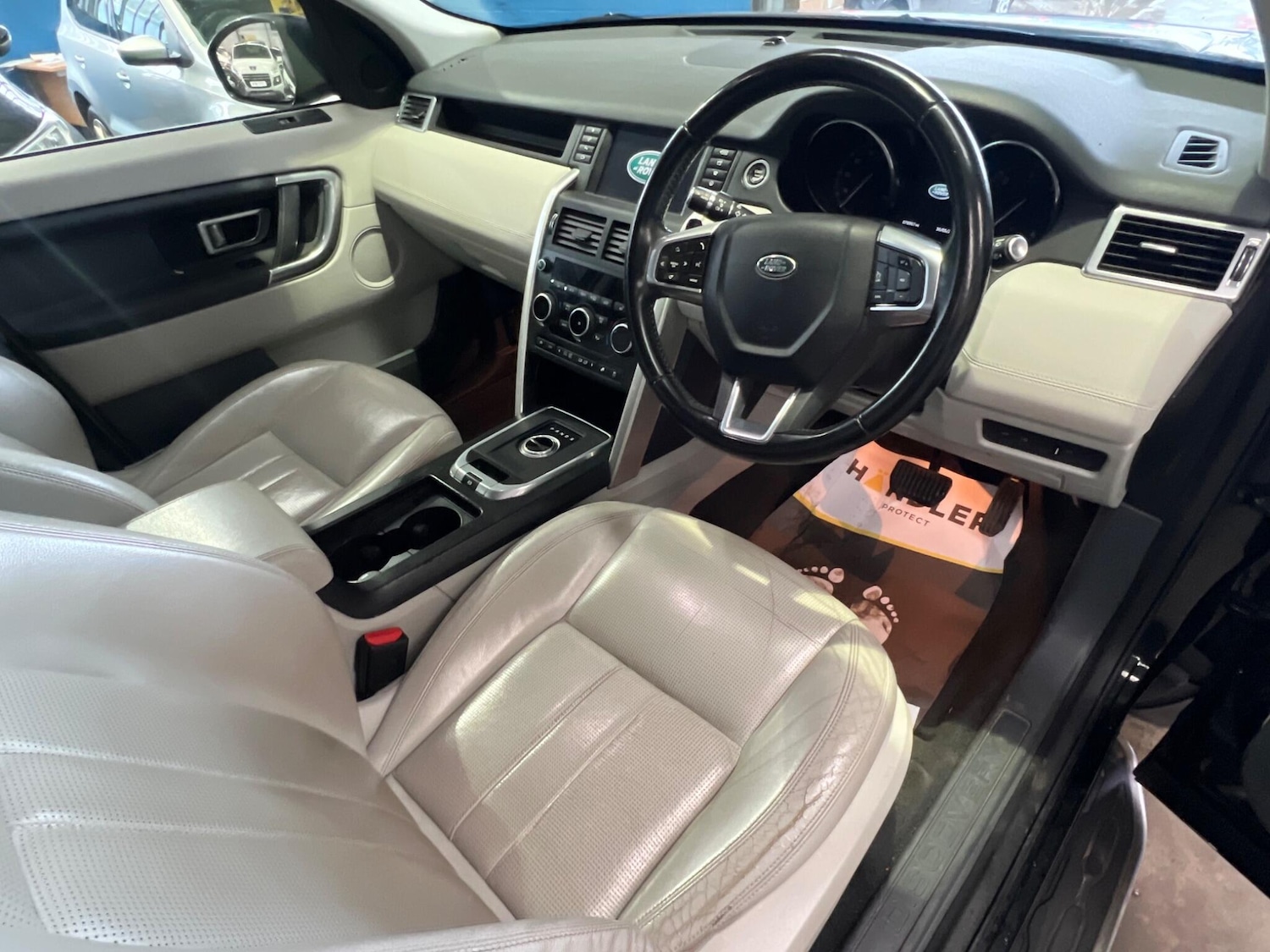 Used Land Rover Discovery Sport 2017 for sale - 77156010: Photo 16