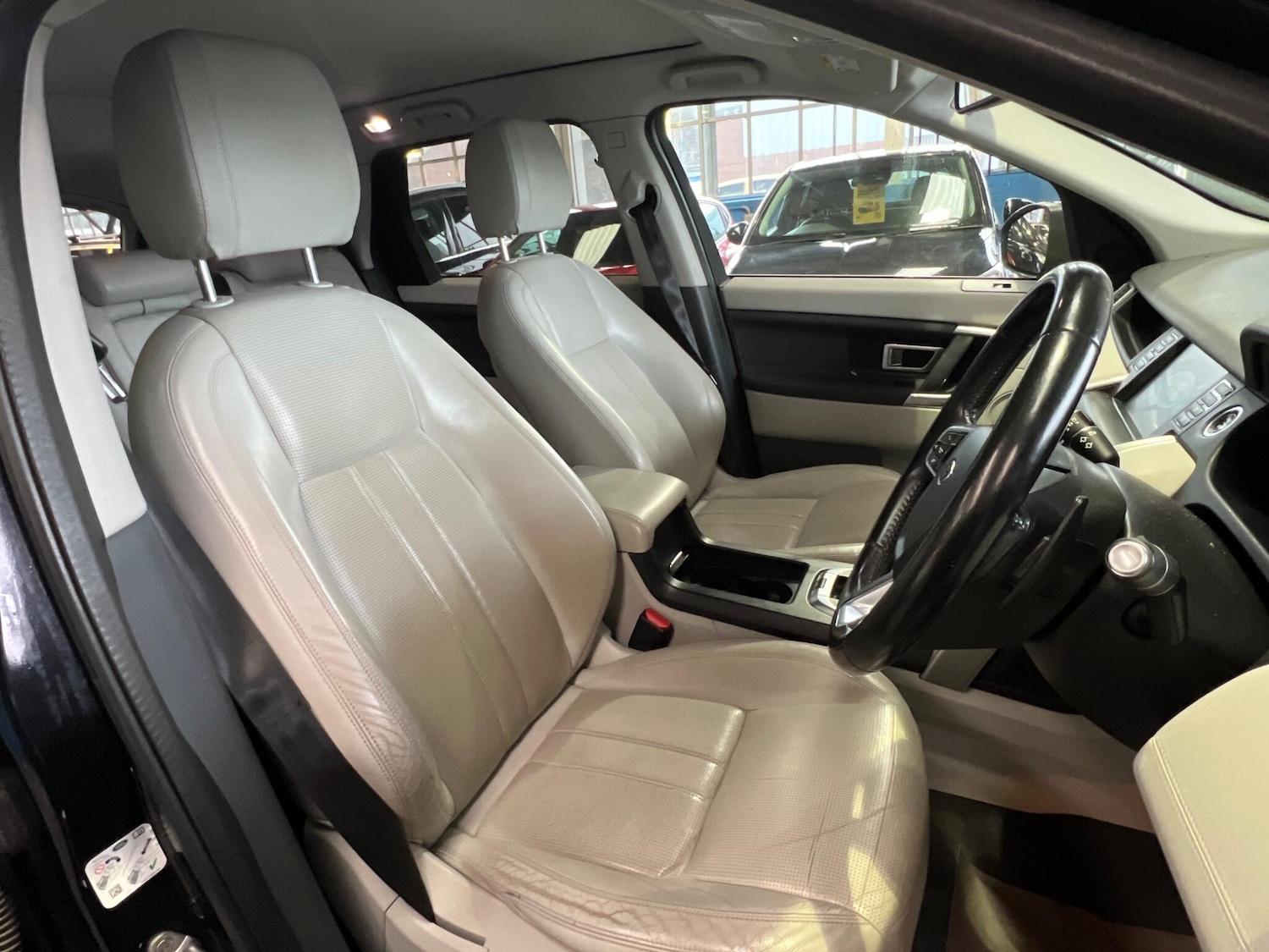 Used Land Rover Discovery Sport 2017 for sale - 77156010: Photo 19