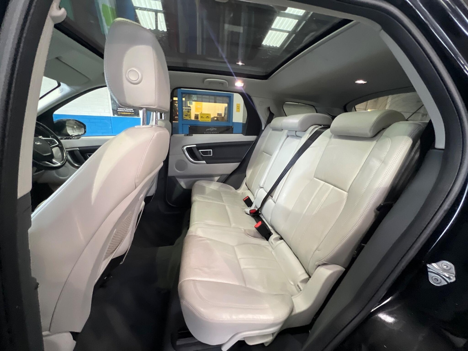 Used Land Rover Discovery Sport 2017 for sale - 77156010: Photo 25