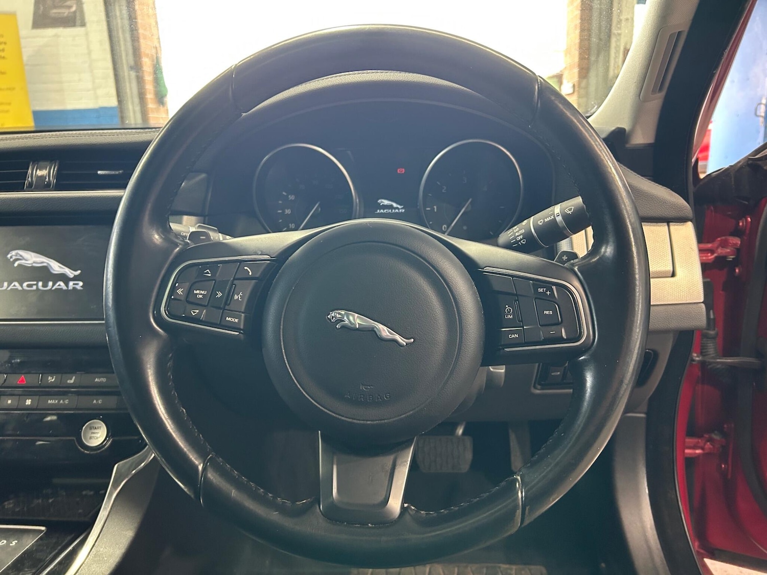 Used Jaguar XF 2015 for sale - 78204438: Photo 8