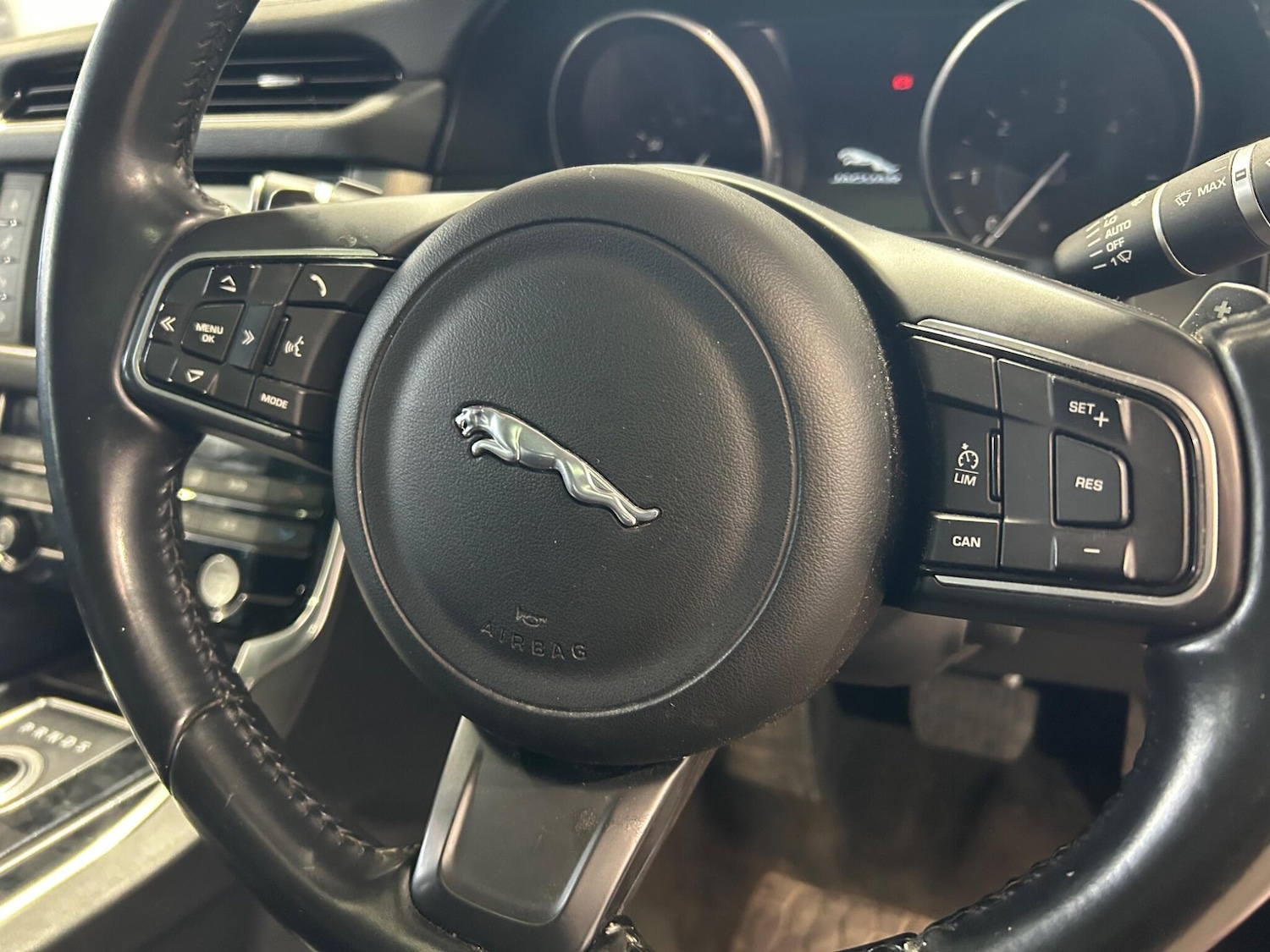 Used Jaguar XF 2015 for sale - 78204438: Photo 9