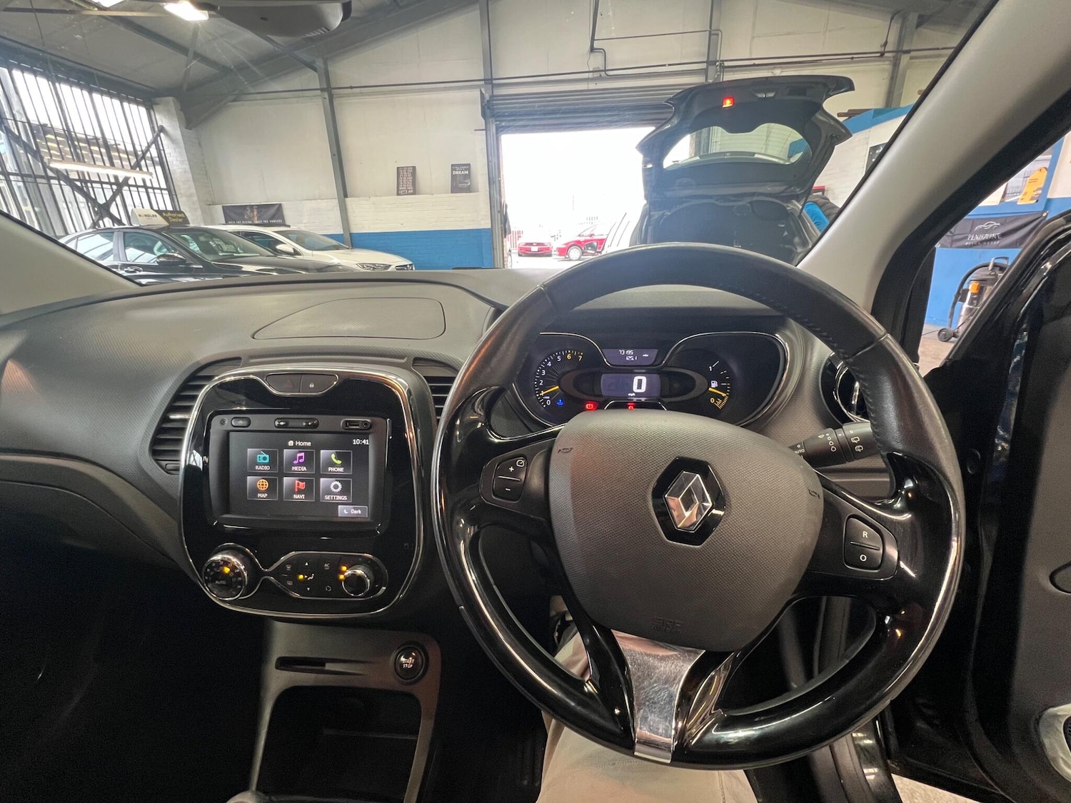 Used Renault Captur 2014 for sale - 77440502: Photo 12