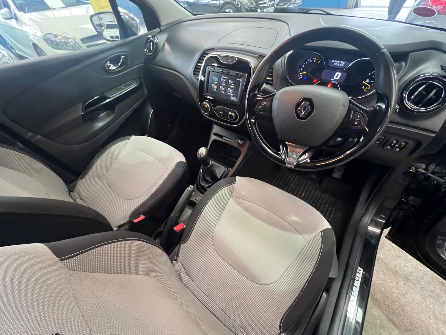 Used Renault Captur 2014 for sale - 77440502: Photo 15