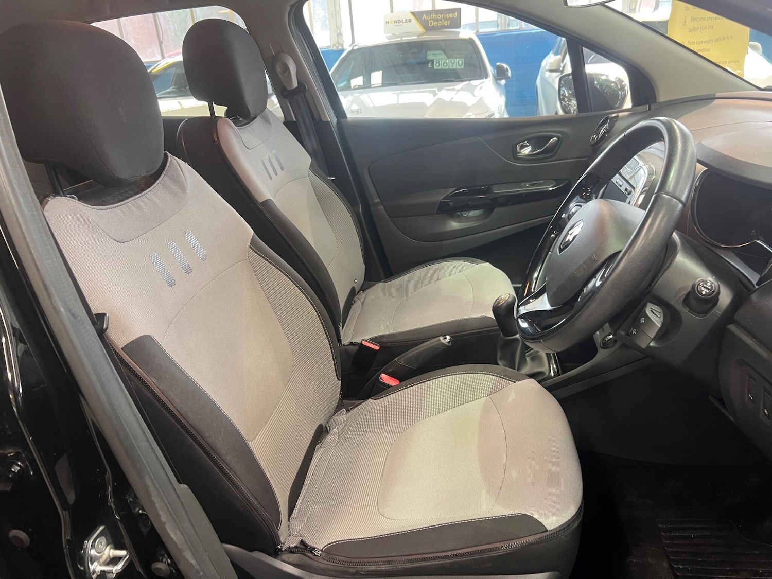 Used Renault Captur 2014 for sale - 77440502: Photo 17